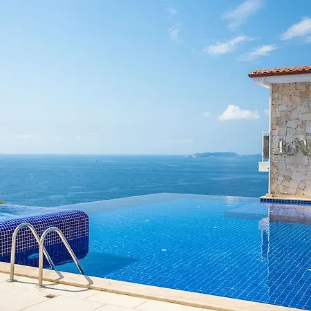 Hotel La Kumsal 3*